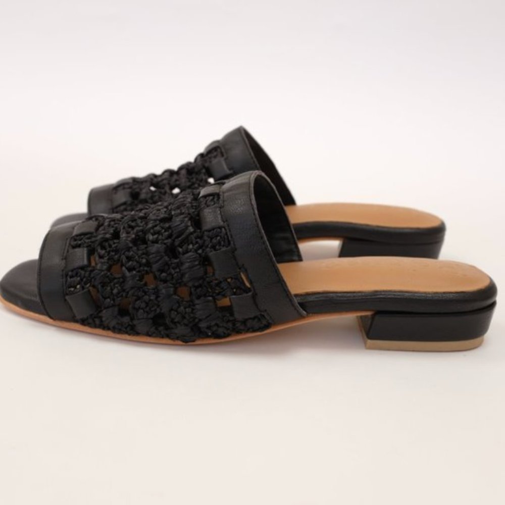 Crocheted Flat Sandal
